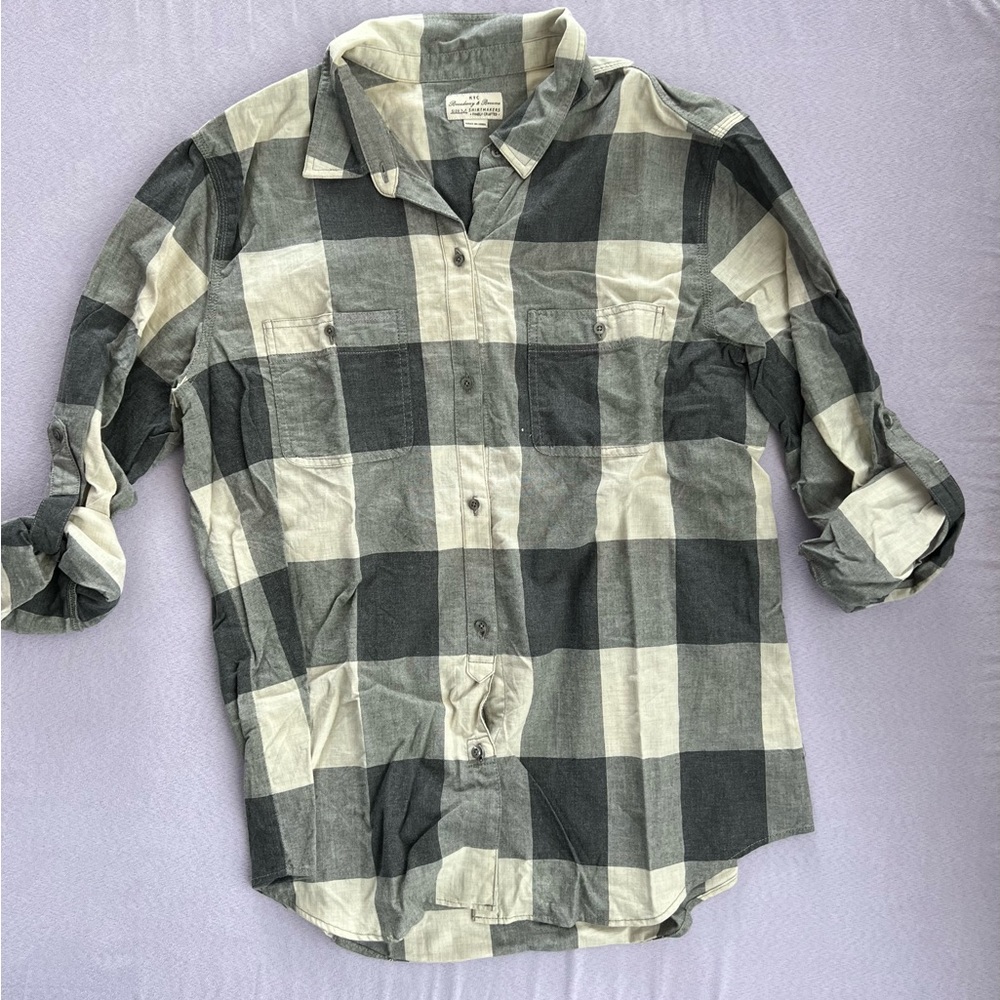 Madewell / Broadway & Broome Women’s Button Down Shirt (Size M)